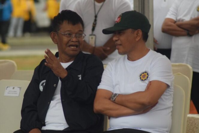 
					Gubernur Sulteng, Rusdy Mastura bersama Gubernur Sulteng terpilih, Anwar Hafid. (Foto : Istimewa)