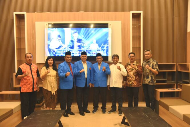 
					Rektor Meninjau Fasilitas Untad (Foto: Humas Untad)