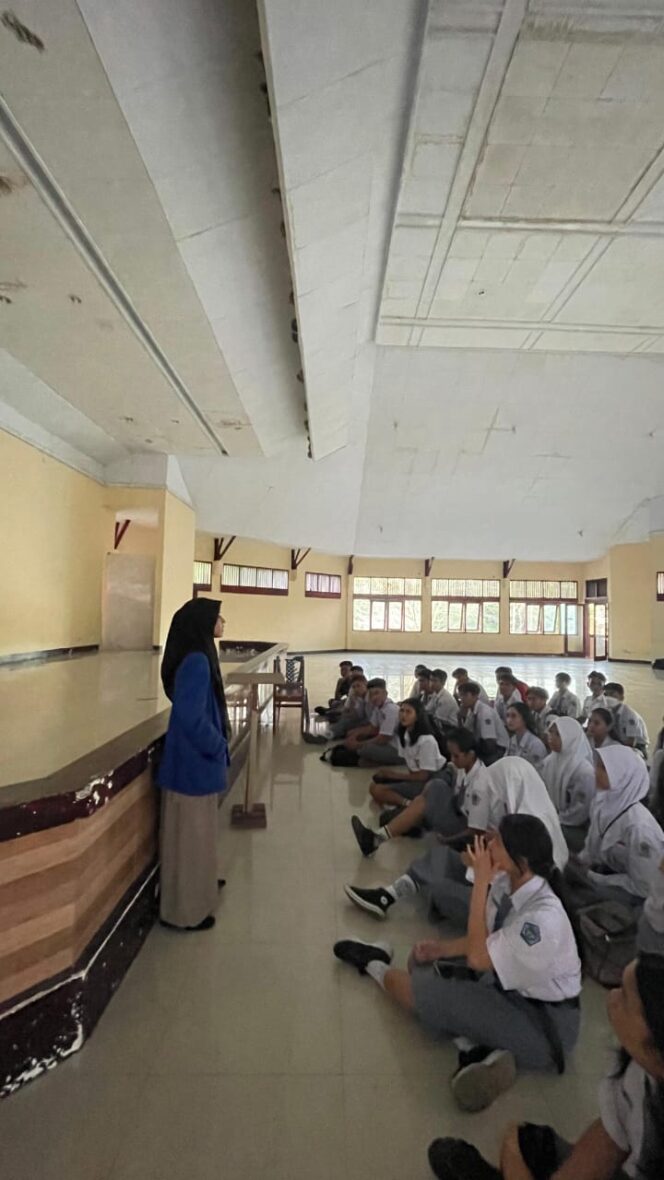 
					Nurul Faija Mandaharani Melaksanakan Kampus Mengajar Angkt. 8 (Foto: Nurul Faija Mandaharani)