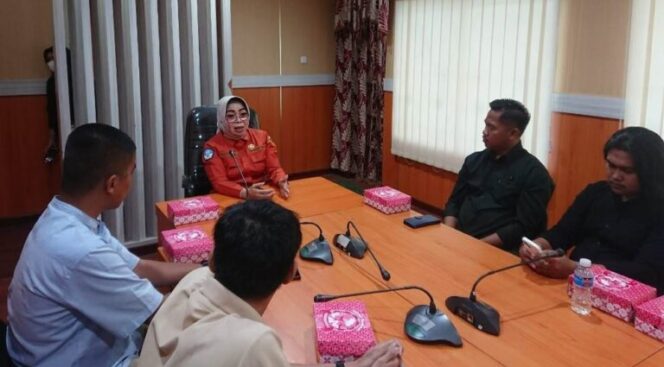 
					uasana diskusi antara Dinas Pendidikan Sulteng dan perwakilan Tim DPD RI Rafiq Al-Amri, Ahmad, berlangsung di ruang rapat Dinas Pendidikan Sulteng, (Foto: Istimewa)