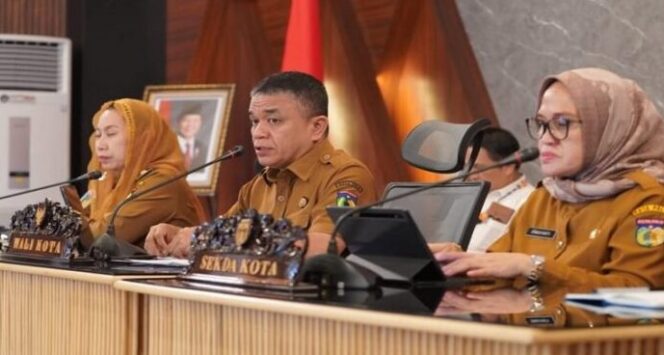 
					Rapat Kerja Pemerintah Kota Palu Di Pimpin Oleh Walikota Palu Hadianto Rasyid, (Foto: Humas Pemkot Kota Palu)