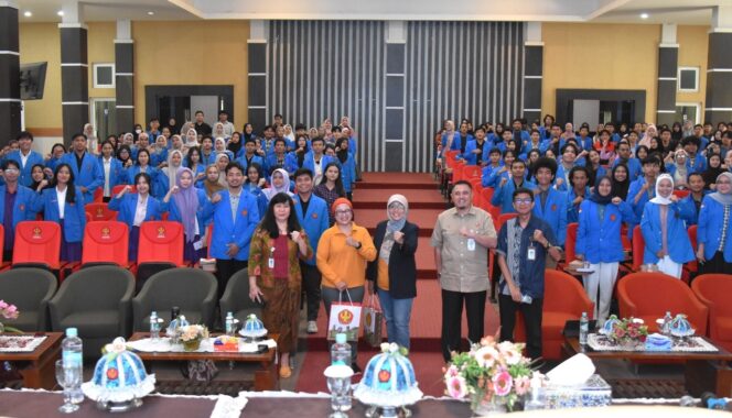 
					Kuliah Umum Almi di Universitas Tadulako, (Foto: Istimewa)