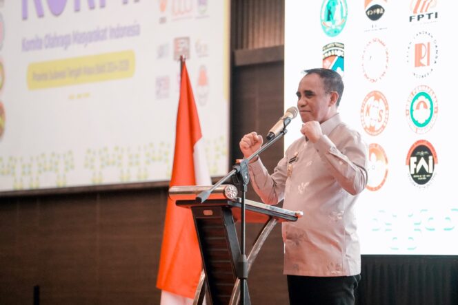 
					Gubernur Sulawesi Tengah, Dr. H. Anwar Hafid, M.Si, menyampaikan sambutan pada pekantikan Pengurus Daerah Komite Olahraga Masyarakat Indonesia (KORMI) Sulteng periode 2024–2028, di Hotel BW Coco, (Foto: Istimewa)