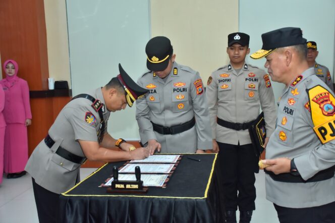 
					Kapolda Sulawesi Tengah Irjen Pol Dr. Agus Nugroho, S.I.K., M.H. memimpin setijab di jajaran Polda sulawesi tengah, (Foto: Istimewa)
