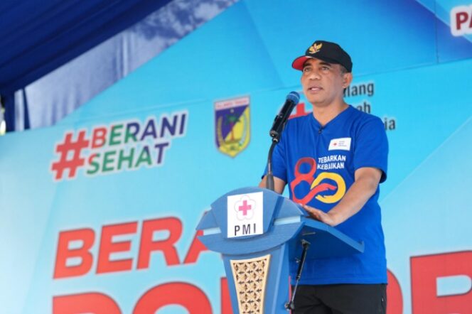 
					Gubernur Sulawesi Tengah Dr. Anwar Hafid, M.Si. Saat Melucurkan Program Berani Donor Darah, (Foto: Istimewa)