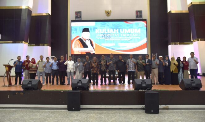 
					Kuliah Umum Oleh Hakim Konstitusi Republik Indonesia (RI) Di Universitas Tadulako, (Foto: Istimewa)