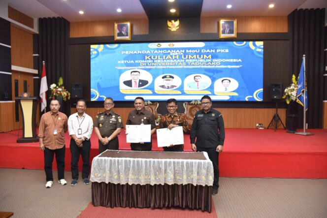 
					Penandatanganan Memorandum of Understanding (MoU) dan Perjanjian Kerja Sama (PKS) Antara Universitas Tadulako (Untad) dengan Komisi Kejaksaan Republik Indonesia (RI), (Foto: Istimewa)