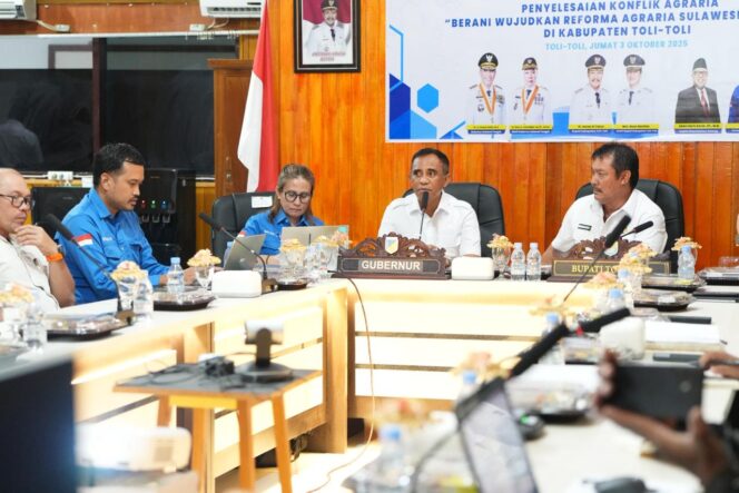 
					Gubernur Sulawesi Tengah, H. Anwar Hafid, memimpin langsung rapat penyelesaian konflik agraria di Kabupaten Tolitoli, (Foto: Istimewa)