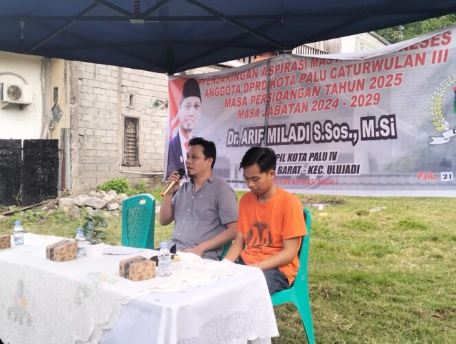 
					Anggota Dewan Perwakilan Rakyat Daerah (DPRD) Kota Palu, Dr. Arif Miladi, S.Sos., M.Si, melaksanakan kegiatan penjaringan aspirasi masyarakat atau Reses Caturwulan III Masa Persidangan Tahun 2025, (Foto: Istimewa)