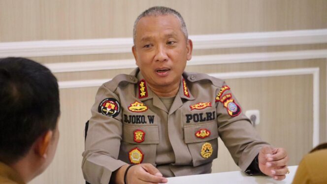 
					Kabid Humas Polda Sulawesi Tengah Kombes Pol Djoko Wienartono Memberikan Klarifikasi Resmi.