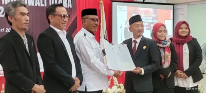 
					KPU Morut secara sah menetapkan pasangan Delis Julkarson Hehi, MARS dan H. Djira K sebagai Bupati dan Wakil Bupati Morowali Utara periode tahun 2025-2030. (Foto: Istimewa)