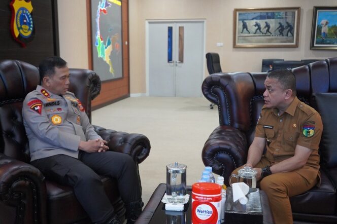 
					Kapolda Sulteng Terima Kunjungan Silaturahmi Walikota Palu. (Foto: Istimewa)