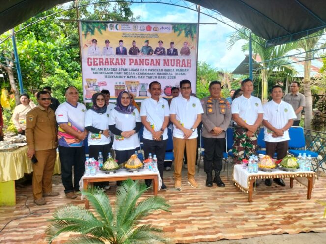 
					Bupati Parigi Moutong, H. Erwin Burase, S.E. Turut hadir Ketua DPRD Parigi Moutong Drs. Alfres M. Tonggiro, M.Si., unsur Forkopimda, serta jajaran Organisasi Perangkat Daerah (OPD). Dari unsur keamanan, Kapolres Parigi Moutong AKBP Dr. Hendrawan A.N., S.I.K., M.H., diwakili Kasat Binmas AKP Zulkufran, S.H., bersama unsur Kejaksaan Negeri, Danramil Parigi, Camat Parigi, Lurah Maesa, serta masyarakat yang tampak antusias mengikuti kegiatan.. (Foto: Istimewa)