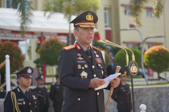 
					Kapolda Sulawesi Tengah Irjen. Pol Dr. Endi Sutendi, S.H., S.I.K., M.H. Saat Menjadi Inspektur Upacara Peringatan Hari Bela Negara ke-77 Tahun 2025. (Foto: Istimewa)
