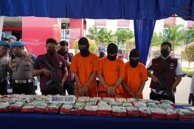
					Rilis Polda Sulawesi Tengah Dengan Barang Bukti Sabu 160 Kg Sepanjang Tahun 2025, (Foto: Istimewa)