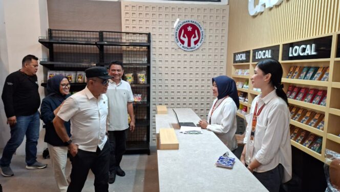 
					Walikota Palu H. Hadianto Rasyid, SE. Meresmikan Gedung Baruga Vatulemo Palu. (Foto: Istimewa)
