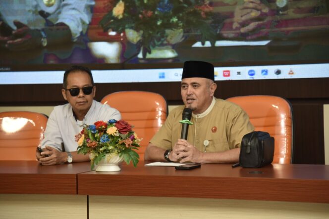 
					Rektor Universitas Tadulako Prof. Dr. Ir. Amar, S.T., M.T., IPU., Asean Eng. Membuka Bimbingan Teknis Aplikasi Srikandi Versi 3. (Foto: Istimewa)