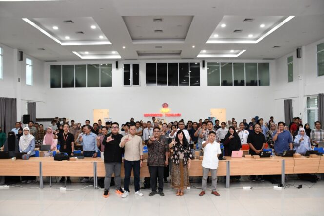 
					Wakil Rektor Bidang Perencanaan dan Kerjasama Dr. Aiyen Membuka Kegiatan Gemini Academy for Higher Education. (Foto: Istimewa)