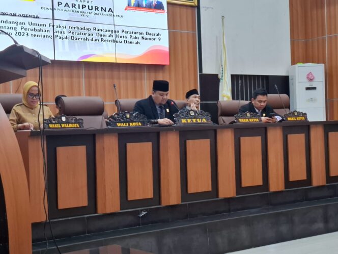 
					Ketua DPRD Kota Palu Rico AT Djanggola Memimpin Rapat Paripurna. (Foto: Istimewa)