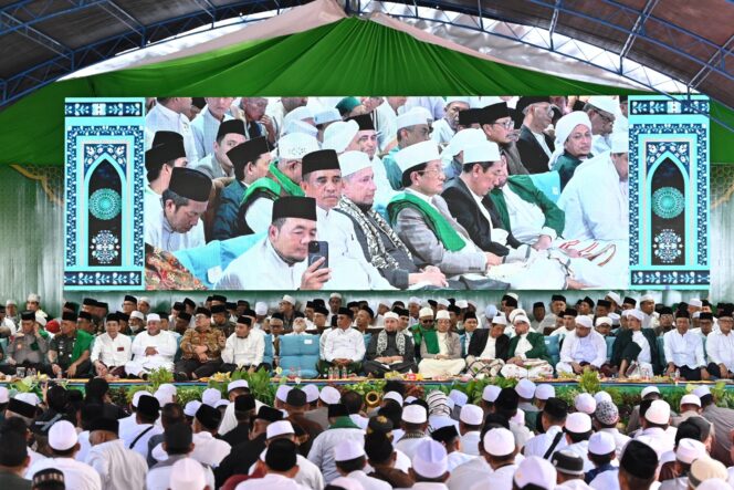 
					Rektor Untad Hadiri Haul ke-58 Guru Tua, Perkuat Sinergi Akademik dan Nilai Keislaman