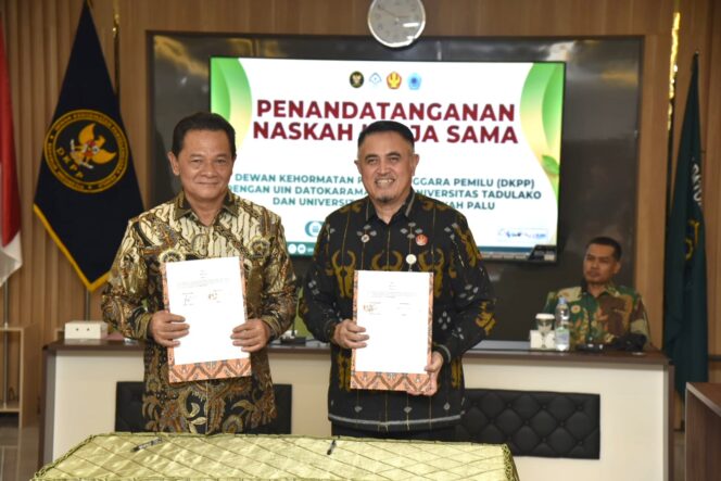 
					Universitas Tadulako (Untad) bersama Dewan Kehormatan Penyelenggara Pemilu (DKPP) resmi teken MoU. (Foto: Istimewa)
