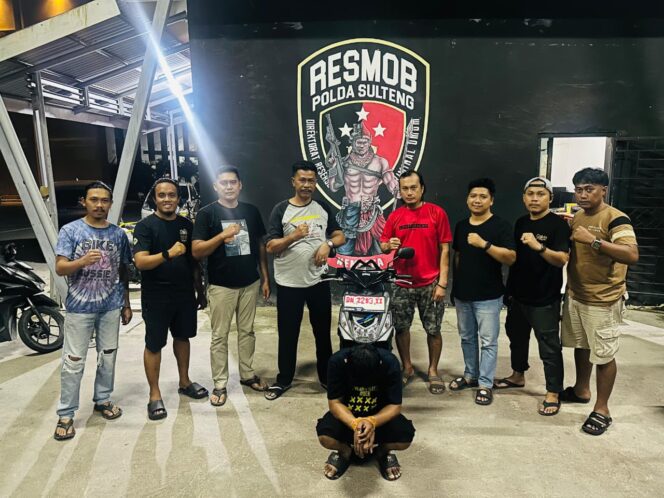
					Tim gabungan Direktorat Reserse Kriminal Umum (Ditreskrimum) Polda Sulawesi Tengah bersama Jatanras Resmob Polresta Palu berhasil mengungkap kasus perampokan yang terjadi di sebuah gerai BRI Link di Kota Palu. (Foto: Istimewa)