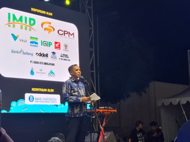 
					Gubernur Sulawesi Tengah (Sulteng) Anwar Hafid Membuka Kegiatan Nambaso Fest yang menjadi bagian dari rangkaian Semarak Sulteng Nambaso dalam peringatan Hari Ulang Tahun (HUT) ke-62 Provinsi Sulawesi Tengah, di Jodjokodi Convention Center (JCC) Palu. (Foto: Karama.id)