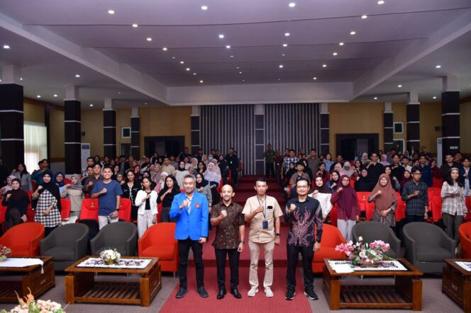 
					Lembaga Pengelola Dana Pendidikan (LPDP) bersama Universitas Tadulako menggelar sosialisasi beasiswa di Aula Fakultas Kedokteran Untad. (Foto: Istimewa)