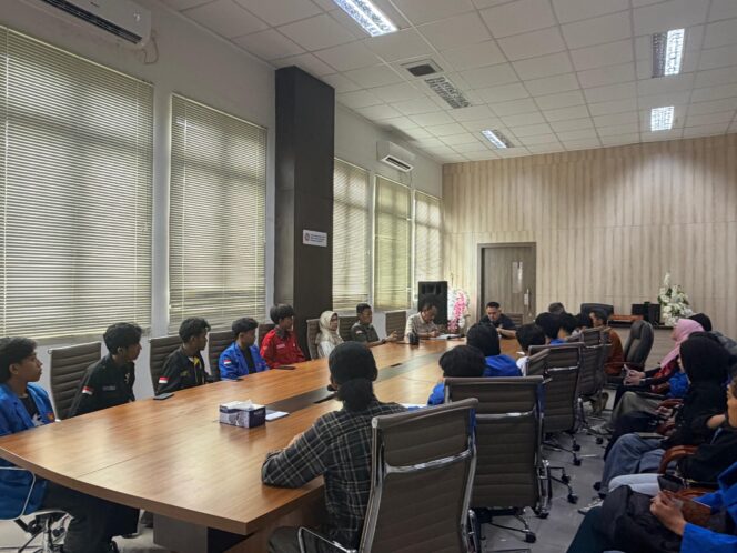 
					Suasana Pertemuan Rektor Universitas Tadulako Bersama Perwakilkan Mahasiswa. (Foto: Istimewa)