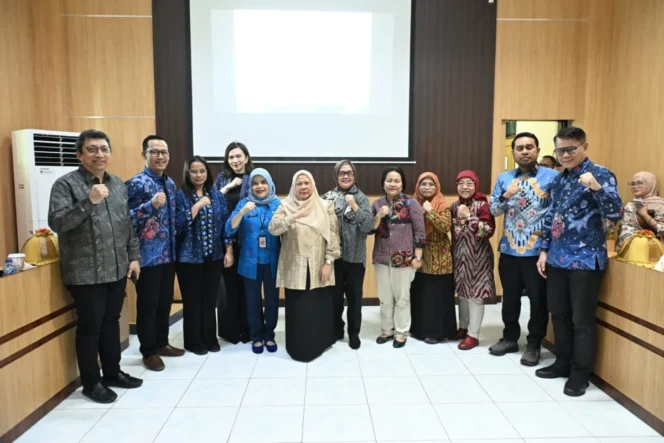 
					Wakil Gubernur Sulteng, dr. Reny Lamadjido, Sp.PK., M.Kes membuka kegiatan Survey Verifikasi Lapangan RSP dan RSPPU oleh Kementerian Kesehatan di RS Undata. (Foto: Istimewa)