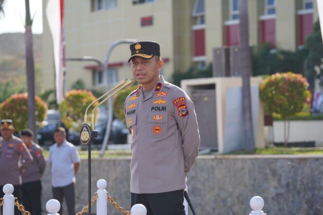 
					Kapolda Sulawasi Tengah Brigjen Pol. Nasri memimpin apel pagi perdana di lapangan apel Kepolisian Daerah Sulawesi Tengah, Kamis (21/5/2026) pagi. (Foto: Istimewa)