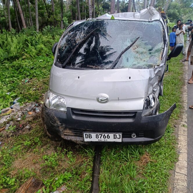 
					Kecelakaan lalu lintas tragis terjadi di Jalan Trans Sulawesi, tepatnya di Desa Aedan Raya, Kecamatan Moutong, Kabupaten Parigi Moutong. (Foto: Istimewa)