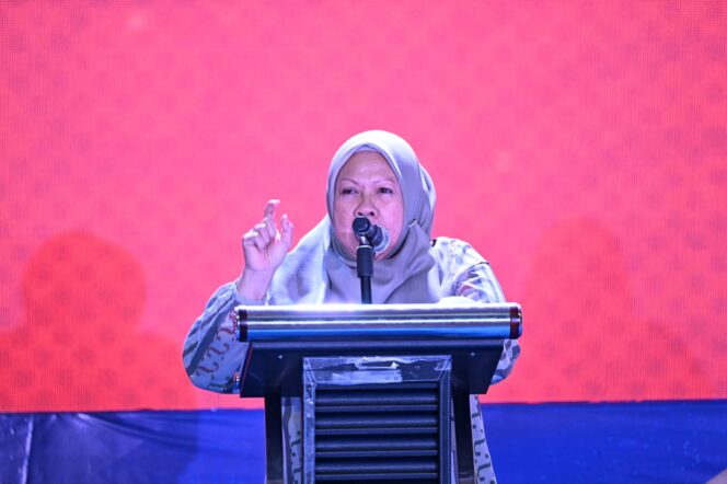 
					Wakil Gubernur Sulteng, Reny A. Lamadjido, saat membuka kegiatan Smart Primary Care Expo and Symposium di Hotel Gransya. (Foto: Istimewa)