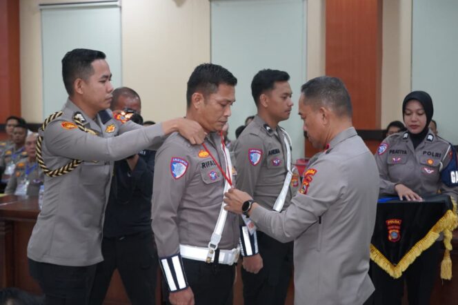 
					Kepala Kepolisian Daerah (Kapolda) Sulawesi Tengah, Brigjen Pol. Nasri, membuka Latihan Pra Operasi (Latpraops) Operasi Patuh Tinombala 2026 di Ruang Rupatama Polda Sulawesi Tengah. (Foto: Istimewa)