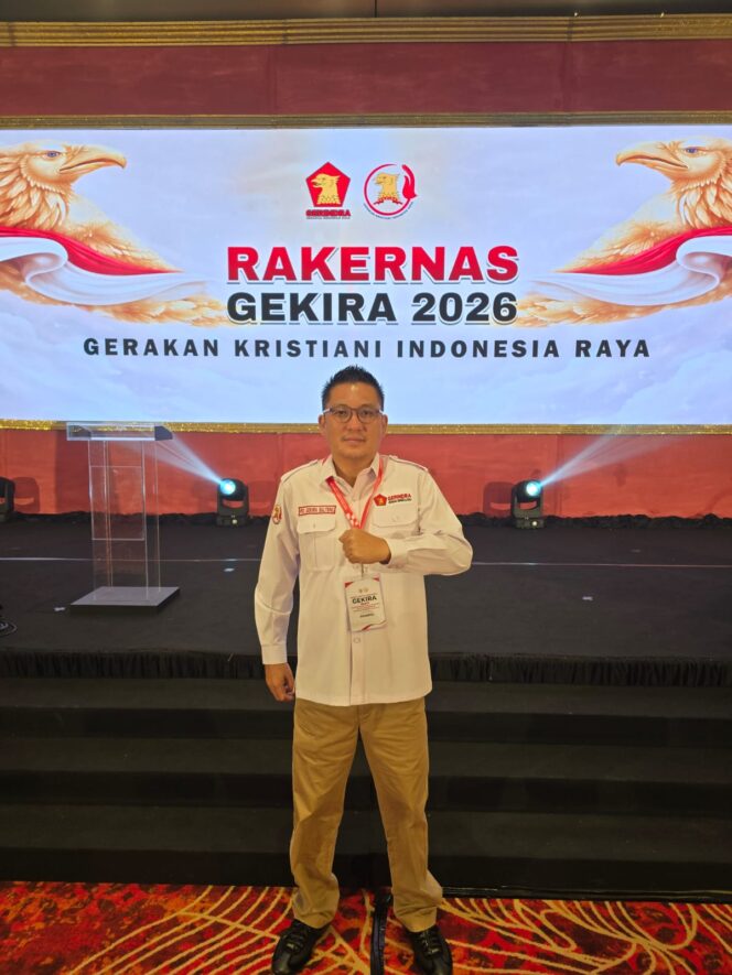 
					Ketua Gerakan Kristiani Indonesia Raya (GEKIRA) Provinsi Sulawesi Tengah, Jemmy Langelo Menghadiri Rapat Kerja Nasional (Rakernas) dan Seminar Nasional GEKIRA yang berlangsung di Hotel Novotel Pulomas, Jakarta. (Foto: Istimewa)