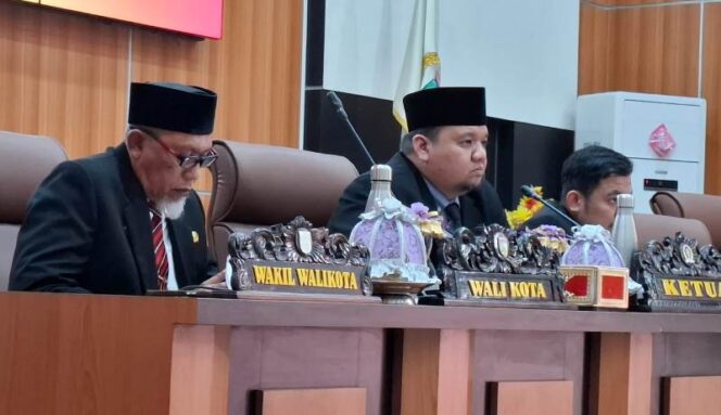 
					Rapat Paripurna DPRD Kota Palu yang digelar di Ruang Sidang Utama DPRD Palu. (Foto :Istimewa)