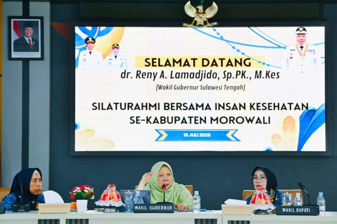 
					Wagub Sulteng dr. Reny A. Lamadjido, Sp.PK., M.Kes. Menghadiri Silaturahmi Bersama Insan Kesehatan Se-Kabupaten Morowali Yang Berlangsung Di Kantor Bupati Morowali. (Foto: Istimewa)