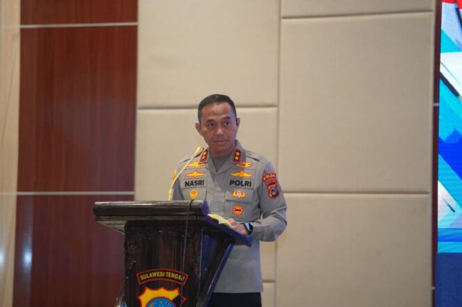 
					Kapolda Sulteng Irjen Pol Nasri Menutup Rapat Kerja Pengawasan Itwasda Polda Sulteng Tahun Anggaran 2026 Di Sriti Convention Hall Kota Palu. (Foto: Istimewa)