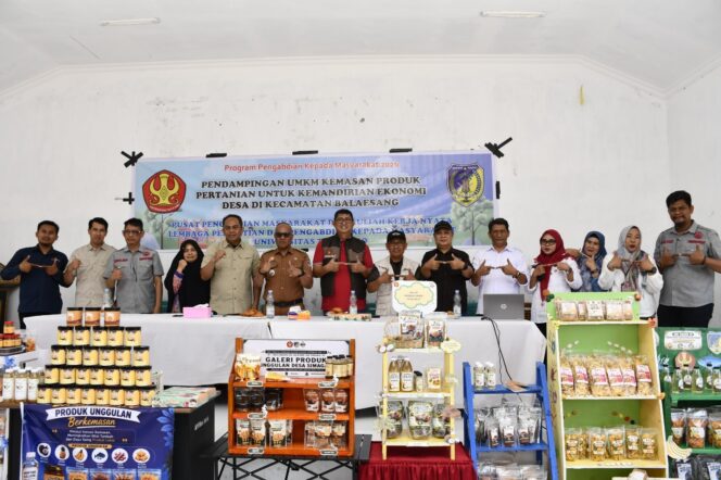
					Lppm Untad Melalui Pusat Pengabdian Kepada Masyarakat Dan Kuliah Kerja Nyata (Kkn) Menggelar Kegiatan Pendampingan Kemasan Produk Pertanian Untuk Kemandirian Ekonomi Desa Yang Dirangkaikan Dengan Ekspo Umkm Di Kecamatan Balaesang. (Foto: Istimewa)
