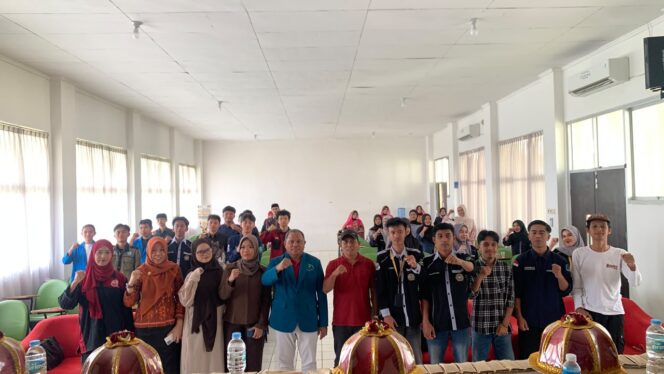 
					Koperasi Mahasiswa (Kopma) Al-Iqtishad UIN Datokarama Palu sukses menggelar Seminar Kewirausahaan Iqtishad Event di Aula Student Center Kampus I UIN Datokarama Palu. (Foto: Istimewa)