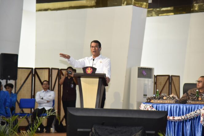 
					Menteri Pertanian Republik Indonesia (RI) Dr. Ir. Andi Amran Sulaiman. (Foto: Istimewa)