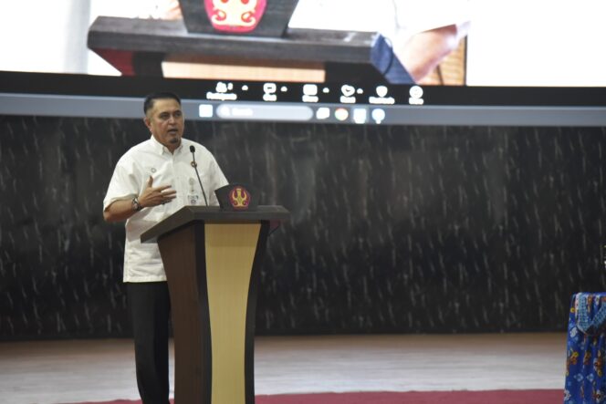 
					Rektor Universitas Tadulako Prof. Dr. Ir. Amar, ST., MT., IPU., Asean Eng. (Foto: Istimewa)