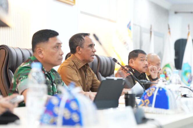 
					Gubernur Anwar Hafid Pimpin Rakor Penanganan Karhutla dan Kekeringan di Sulteng. (Foto: Istimewa)