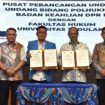 Penandatanganan MoA Antara Pusat Perancangan Undang-Undang Bidang Politik, Hukum, dan Hak Asasi Manusia dengan Fakultas Hukum Untad. (Foto: Istimewa)