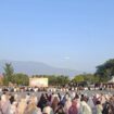 Warga Kota Palu Melaksanakan Salat Istisqa di Lapangan Vatulemo, Kota Palu. (Foto: Istimewa)