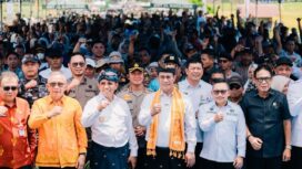 Menteri Pertanian (Mentan) RI Andi Amran menghadiri Panen Raya Padi di Desa Tirta Sari, Kecamatan Toili, Kabupaten Banggai. (Foto: Istimewa)