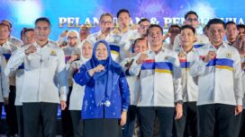 Kepengurusan Kamar Dagang dan Industri Provinsi Sulawesi Tengah periode 2026–2031 resmi dikukuhkan. Pelantikan yang berlangsung di Lapangan Pogombo, Kompleks Kantor Gubernur Sulten. (Foto: Istimewa)