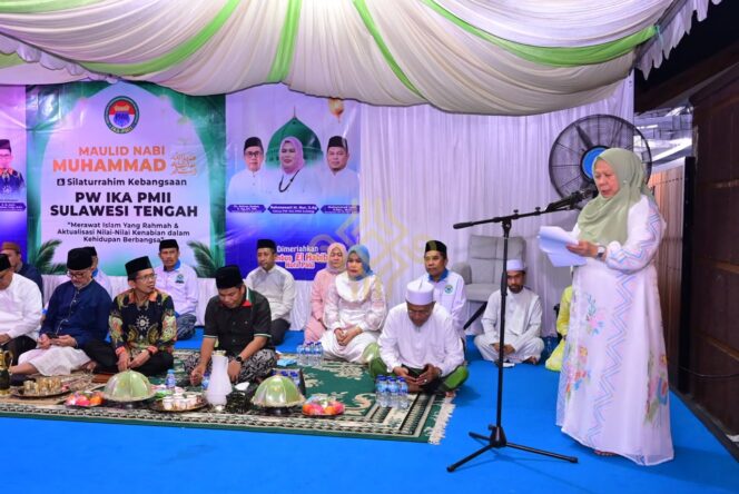 
					Wakil Gubernur Sulawesi Tengah dr. Reny A. Lamadjido, Sp.PK., M.Kes., Menghadiri Silaturahmi Kebangsaan dan Maulid Nabi Muhammad SAW yang digelar Pengurus Wilayah Ikatan Alumni Pergerakan Mahasiswa Islam Indonesia (PW IKA PMII) Sulteng. (Foto; Istimewa)