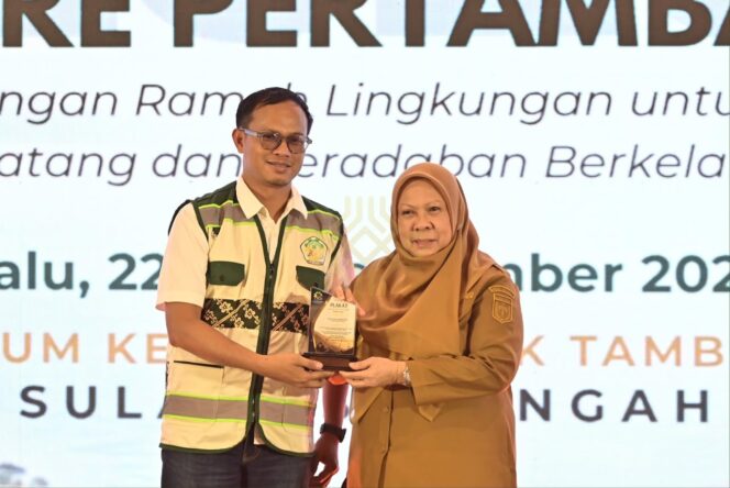 
					Wakil Gubernur Sulawesi Tengah dr. Reny A. Lamadjido, Sp.PK., M.Kes., Menghadiri Jambore Pertambangan Sulawesi Tengah 2026 bertema “Pertambangan Ramah Lingkungan untuk Generasi Mendatang dan Peradaban Berkelanjutan” di Sriti Convention Hall. (Foto: Istimewa)