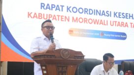 Bupati Morowali Utara Dr. dr. Delis Julkarson Hehi, MARS., membuka Rapat Koordinasi Kesehatan Kabupaten Morowali Utara 2026 di Ruang Pola Kantor Bupati Morowali Utara. (Foto: IStimewa)